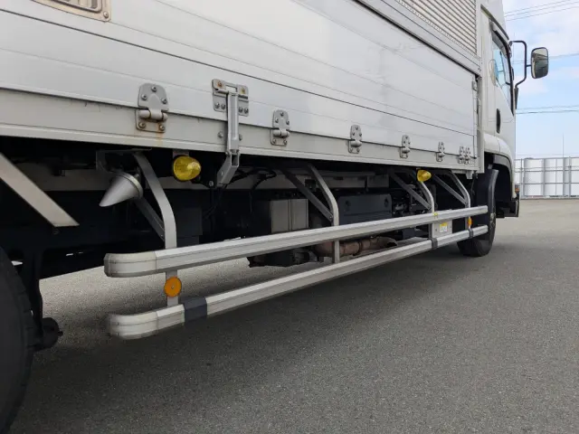 いすゞ フォワード 2RG-FRR90T2(2WD)の写真15