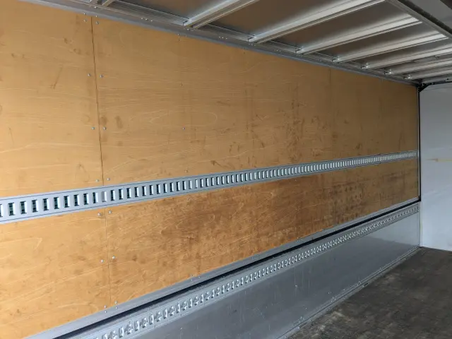 いすゞ フォワード 2RG-FRR90T2(2WD)の写真25