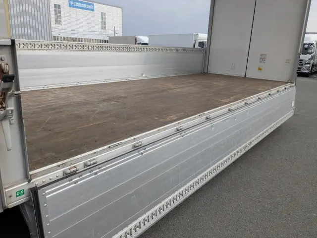 いすゞ フォワード 2RG-FRR90T2(2WD)の写真28