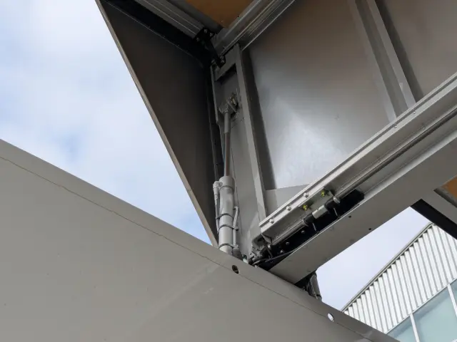 いすゞ フォワード 2RG-FRR90T2(2WD)の写真29