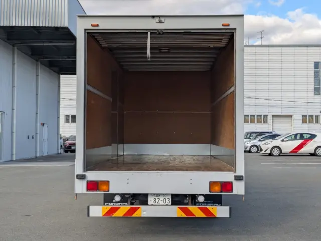 いすゞ エルフ 2RG-FRR90S2(2WD)の写真8