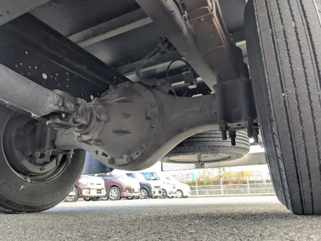 いすゞ エルフ 2RG-FRR90S2(2WD)の写真10