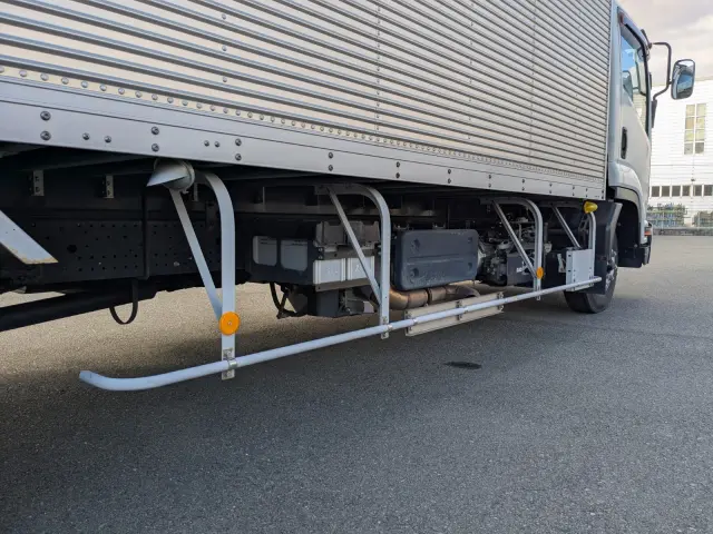 いすゞ エルフ 2RG-FRR90S2(2WD)の写真15