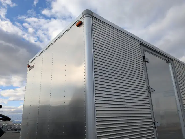 いすゞ エルフ 2RG-FRR90S2(2WD)の写真33