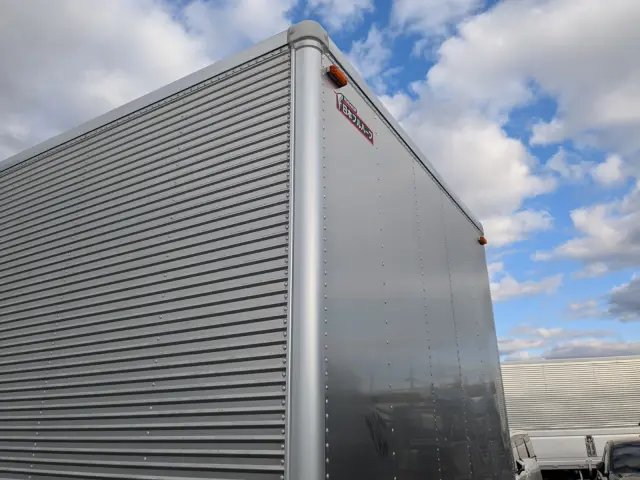 いすゞ エルフ 2RG-FRR90S2(2WD)の写真36