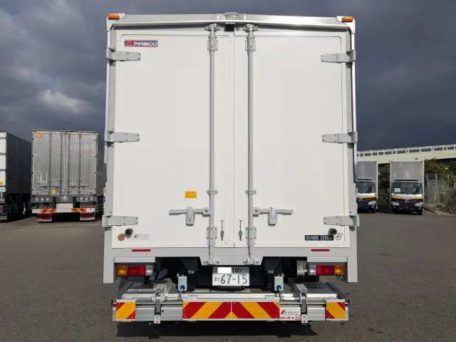 三菱 キャンター 2PG-FEB80(2WD)の写真5