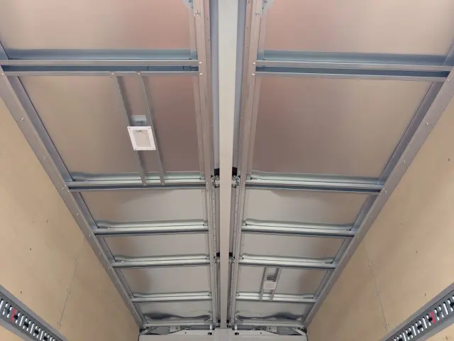 三菱 キャンター 2PG-FEB80(2WD)の写真16