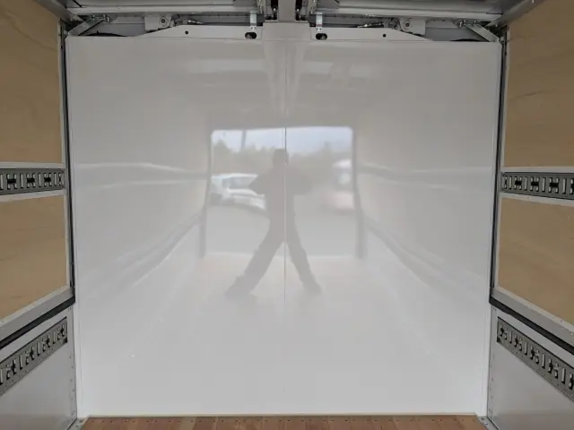 三菱 キャンター 2PG-FEB80(2WD)の写真18