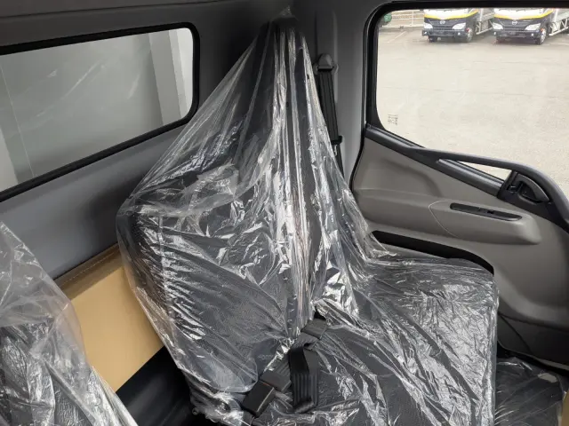 三菱 キャンター 2PG-FEB80(2WD)の写真34