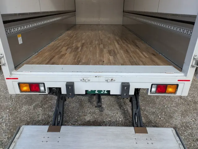 三菱 ファイター 2KG-FK65F(2WD)の写真13