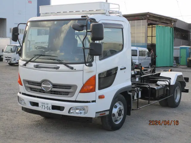 日野 レンジャー TKG-FC9JEAA(2WD)の写真1