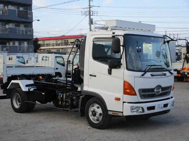 日野 レンジャー TKG-FC9JEAA(2WD)の写真2