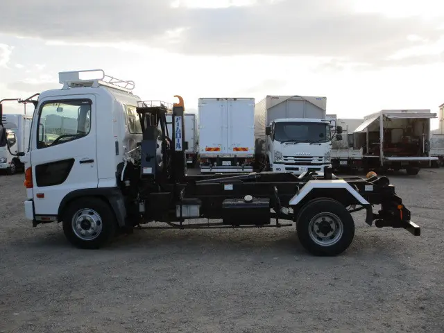 日野 レンジャー TKG-FC9JEAA(2WD)の写真8