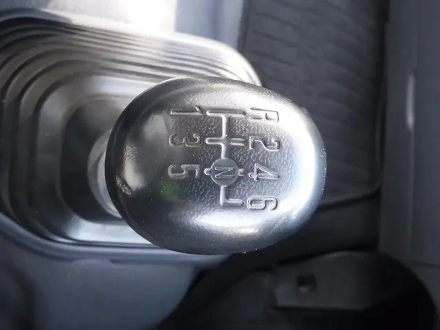 いすゞ フォワード PKG-FRR90S1(2WD)の写真32