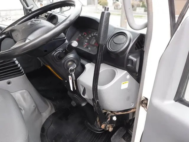 日野 デュトロ SKG-XZU675T(4WD)の写真29