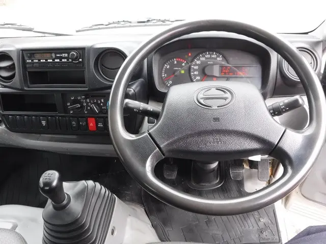 日野 デュトロ SKG-XZU675T(4WD)の写真30