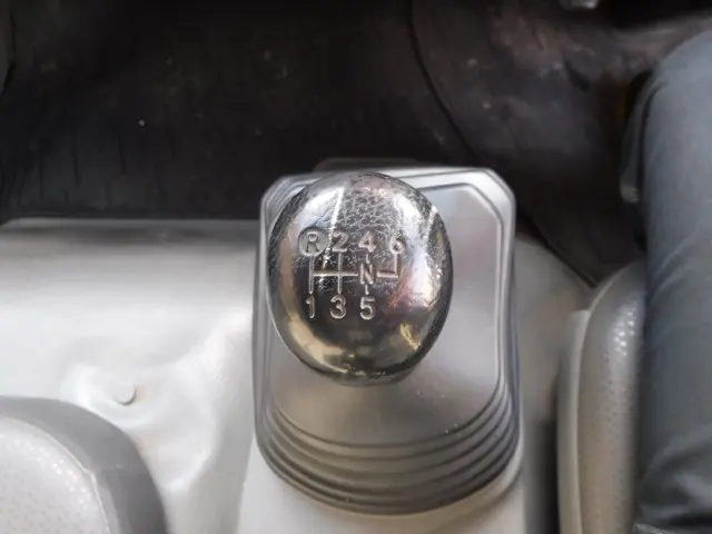 日野 デュトロ SDG-XZU700X(2WD)の写真27