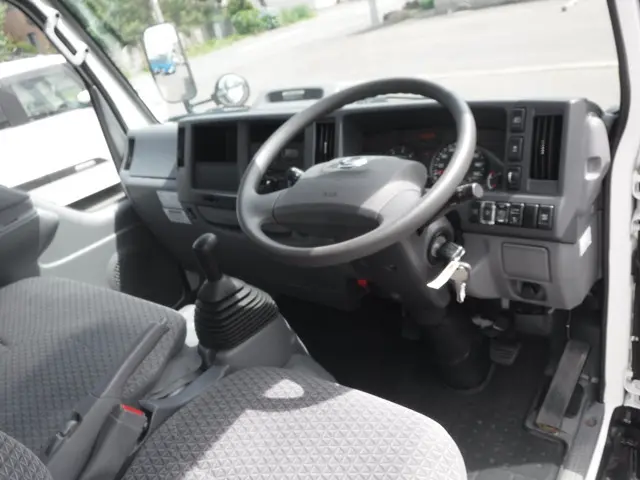 日産 アトラス 2RG-AHS88A(4WD)の写真23