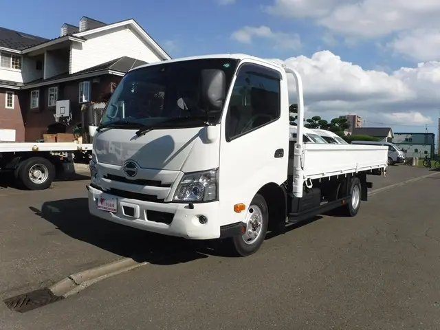 日野 デュトロ 2KG-XZU775M(4WD)の写真1