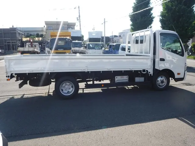 日野 デュトロ 2KG-XZU775M(4WD)の写真4