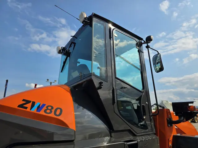 日立 ZW80S-5B YDN-H80(4WD)の写真18