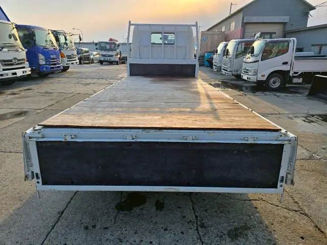 三菱 キャンター TKG-FEA20(2WD)の写真12