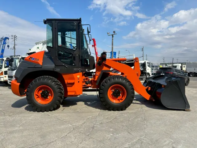 日立 ZW80S-5B YDN-H80(4WD)の写真4