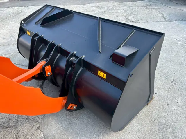 日立 ZW80S-5B YDN-H80(4WD)の写真17