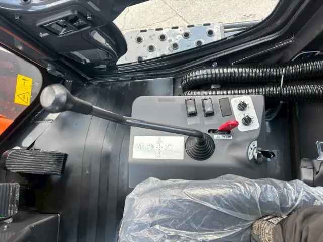 日立 ZW80S-5B YDN-H80(4WD)の写真25