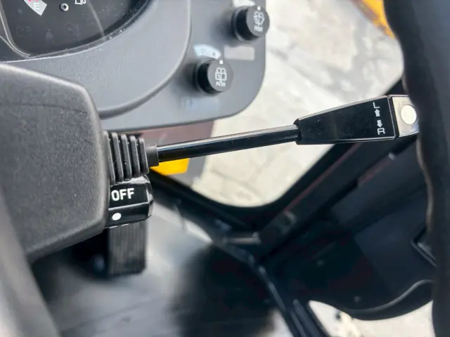 日立 ZW80S-5B YDN-H80(4WD)の写真27