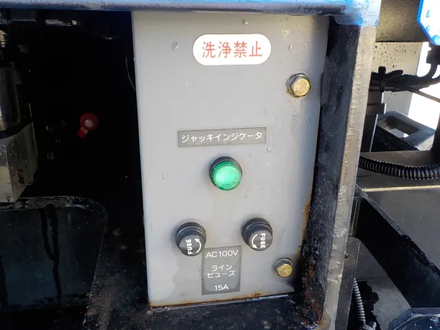 いすゞ エルフ PB-NKR81ANの写真15