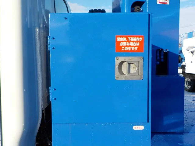 いすゞ エルフ PB-NKR81ANの写真17