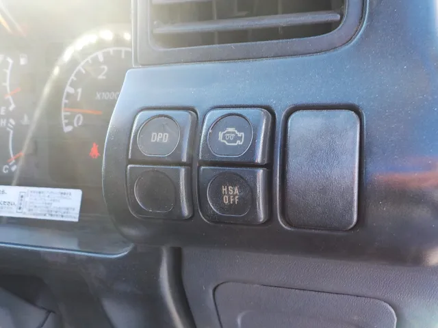 いすゞ エルフ PB-NKR81ANの写真19