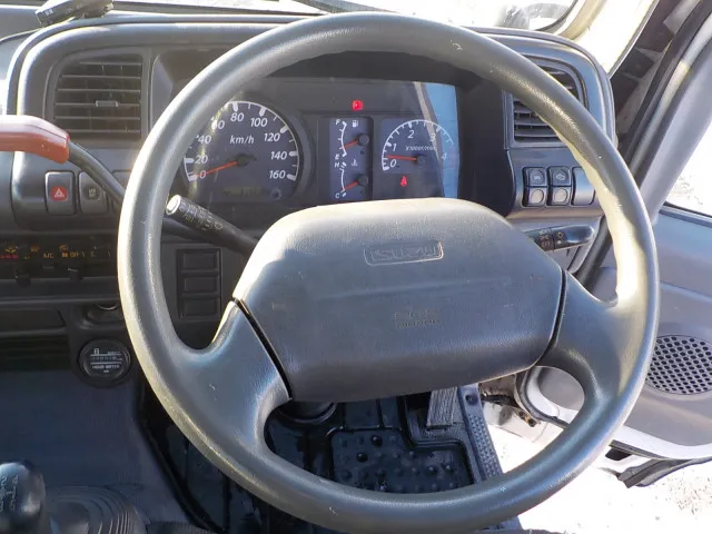 いすゞ エルフ PB-NKR81ANの写真49