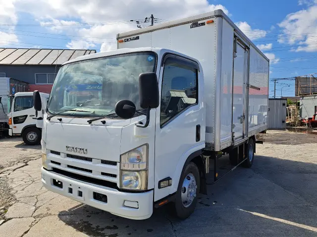 いすゞ エルフ PKG-NPR75N(2WD)の写真1