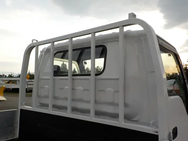 いすゞ エルフ PB-NPR81AR(2WD)の写真9