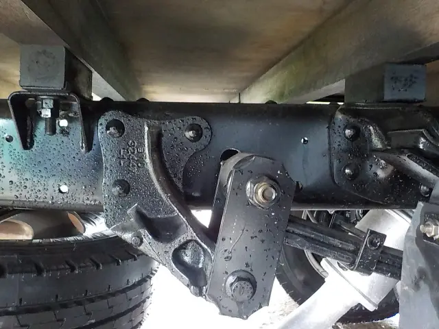 いすゞ エルフ PB-NPR81AR(2WD)の写真24