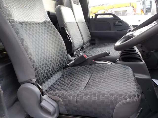 いすゞ エルフ PB-NPR81AR(2WD)の写真30