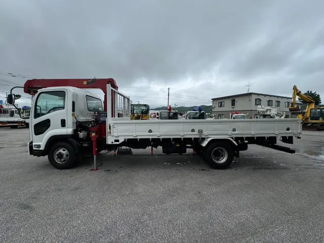 いすゞ フォワード TKG-FRR90S1(2WD)の写真5