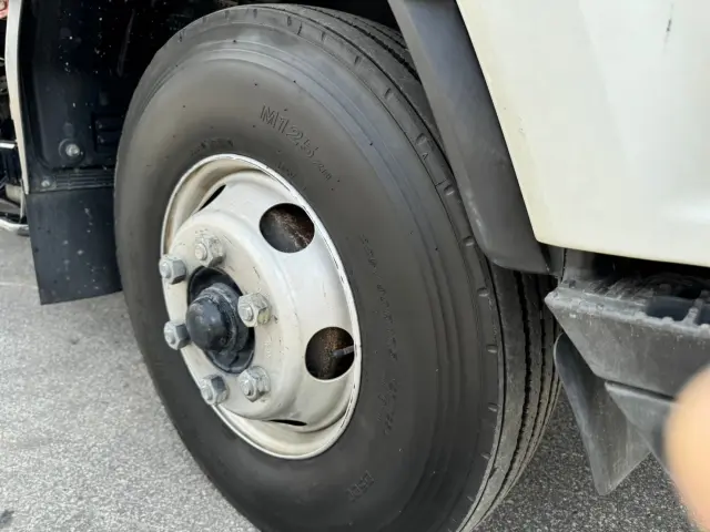 いすゞ フォワード TKG-FRR90S1(2WD)の写真14