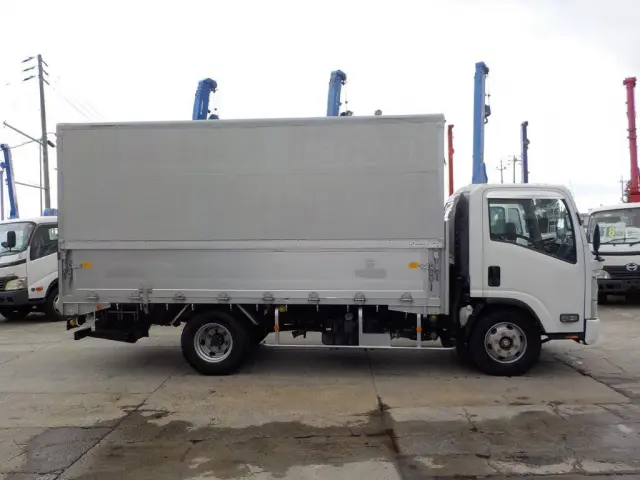 いすゞ エルフ TPG-NPR85YN(2WD)の写真4