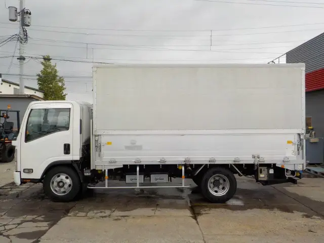 いすゞ エルフ TPG-NPR85YN(2WD)の写真5