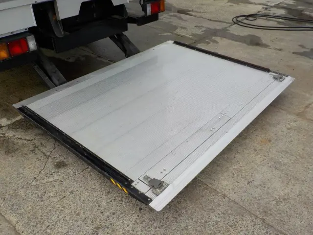 いすゞ エルフ TPG-NPR85YN(2WD)の写真14