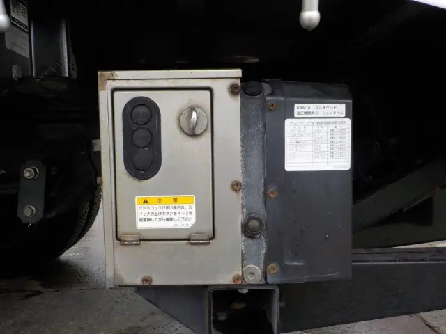 いすゞ エルフ TPG-NPR85YN(2WD)の写真15