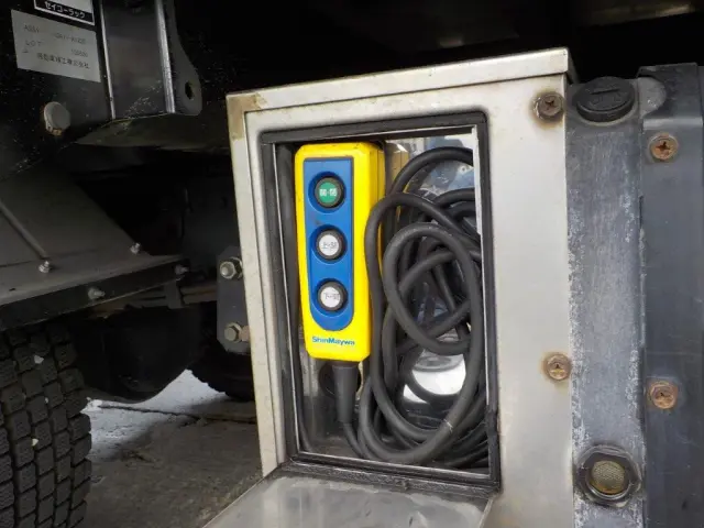 いすゞ エルフ TPG-NPR85YN(2WD)の写真16