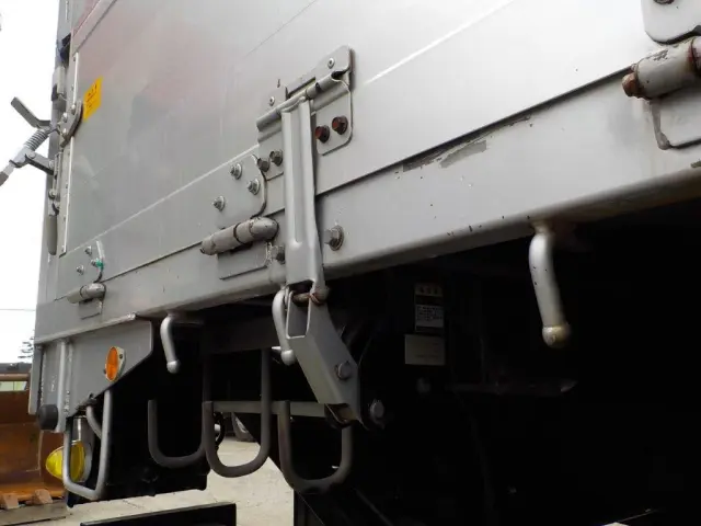 いすゞ エルフ TPG-NPR85YN(2WD)の写真25