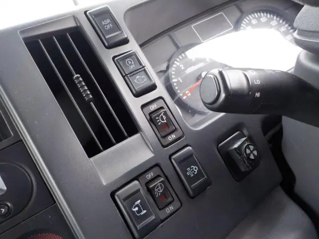 いすゞ エルフ TPG-NPR85YN(2WD)の写真29