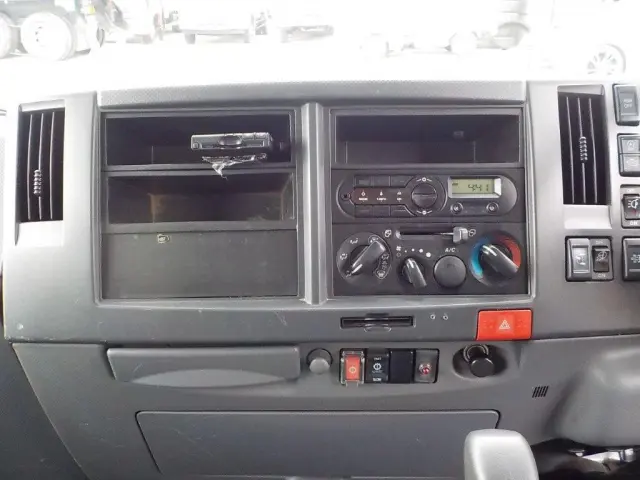 いすゞ エルフ TPG-NPR85YN(2WD)の写真32