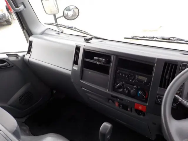 いすゞ エルフ TPG-NPR85YN(2WD)の写真33