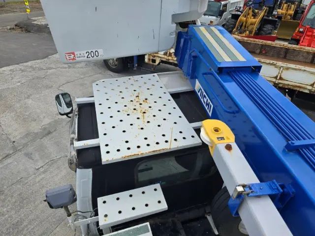 いすゞ エルフ 4HL1(2WD)の写真21